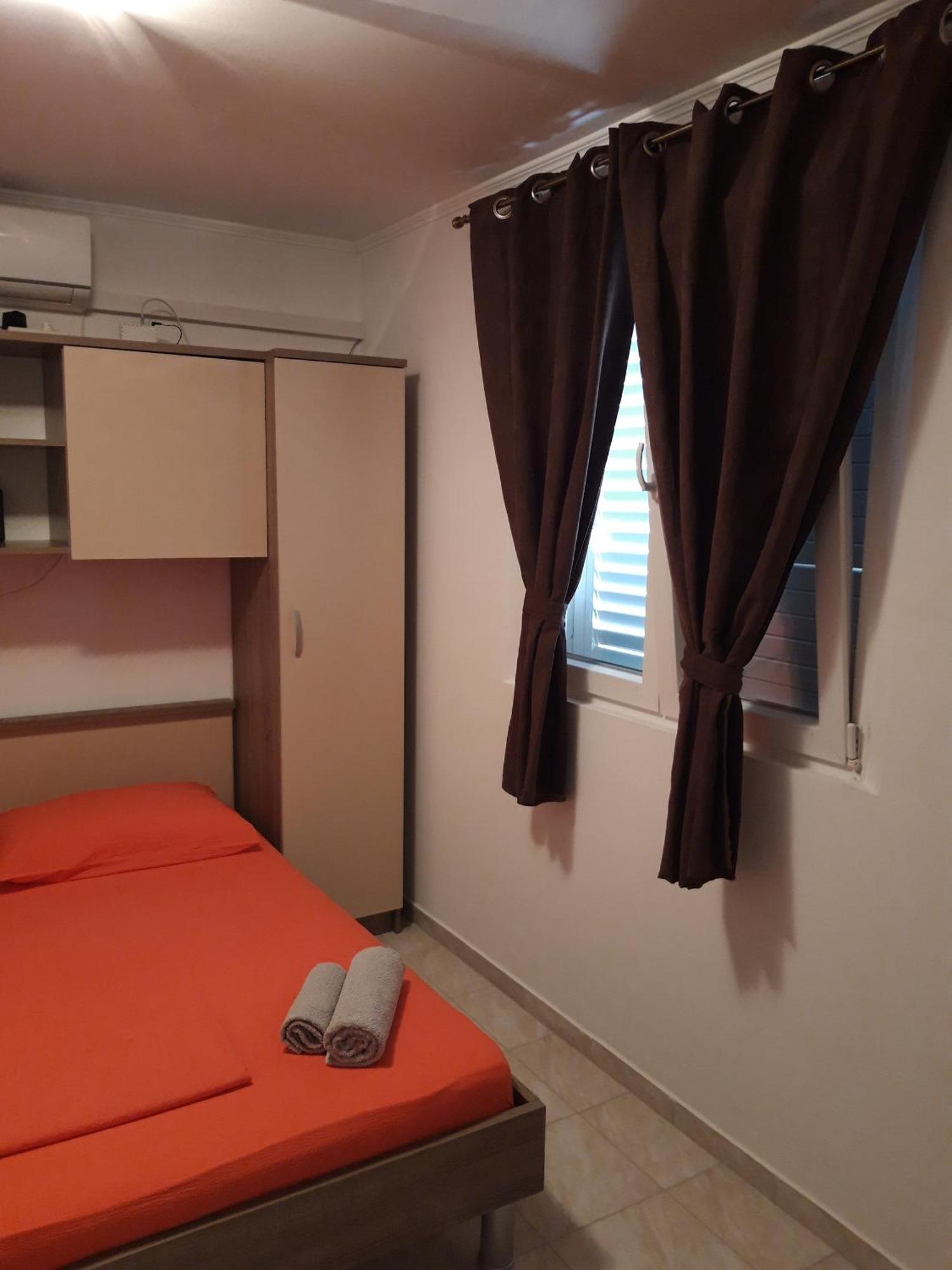 Apartments By The Sea Cove Blaca, Mljet - 4899 Саплунара Стая снимка